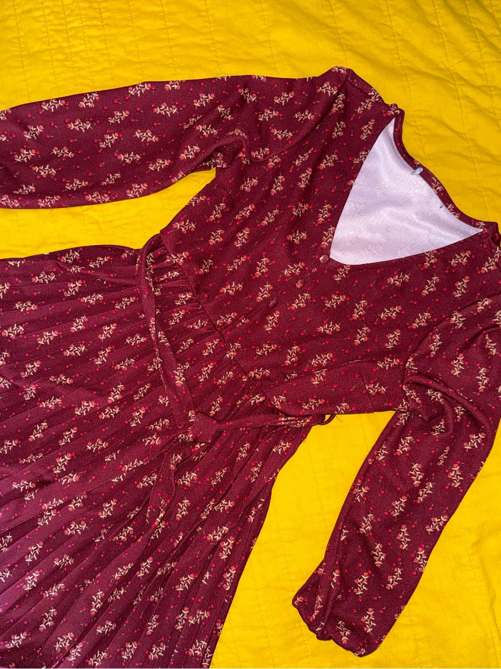 Vintage Floral Burgundy V-Neck Long Sleeve Pleated Dress